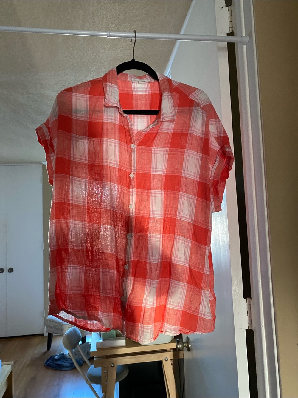 beachlunchlounge Red and White Plaid Short-Sleeve Button-Up Shirt